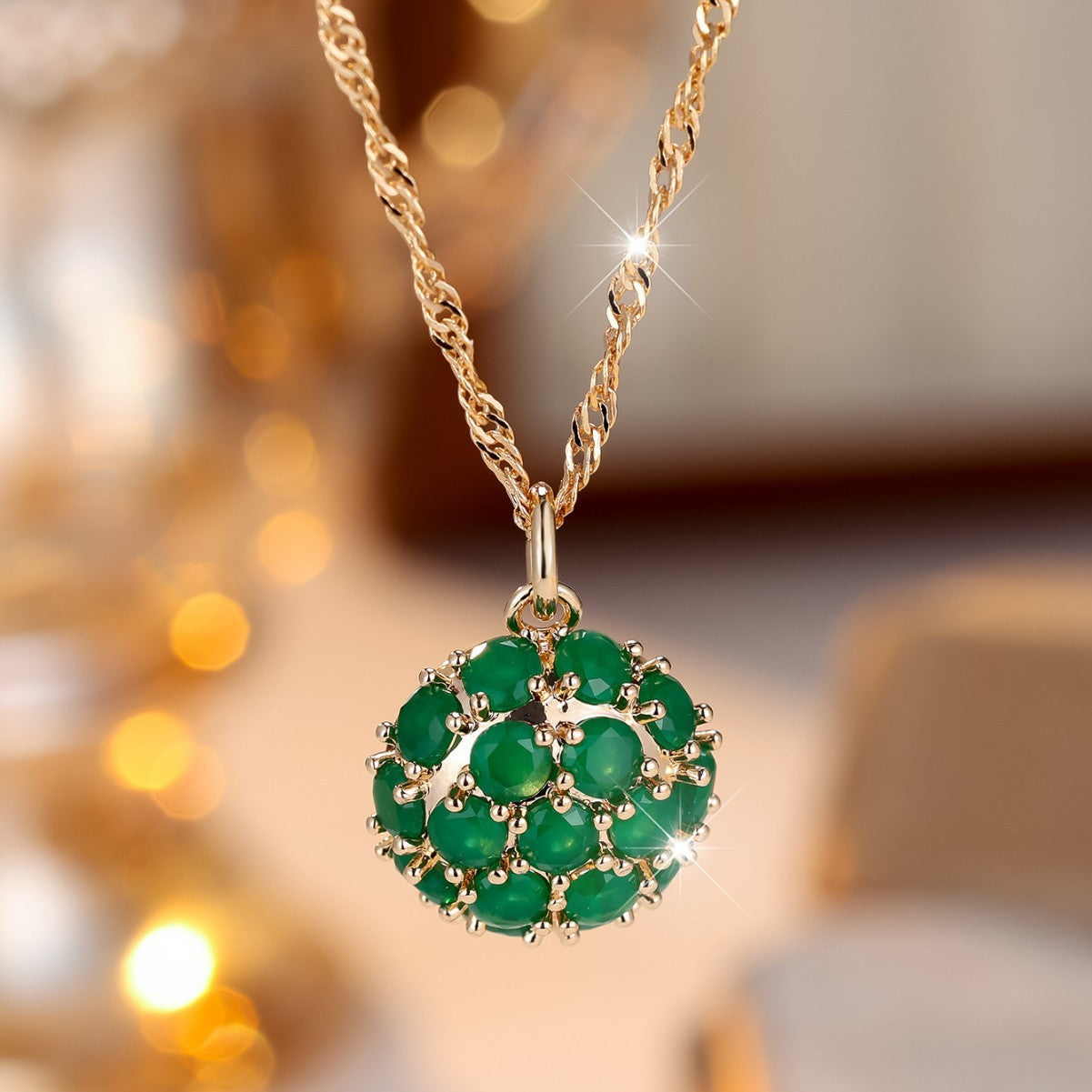 Hot Sale In Europe And America Exquisite Round Emerald Full Diamond Necklace