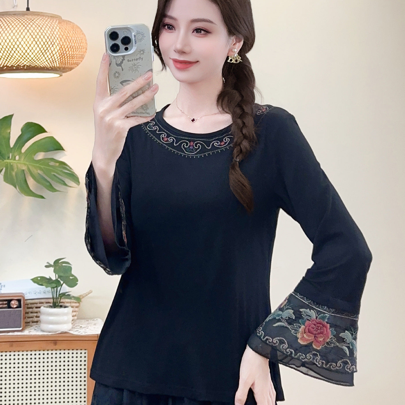 Chinese Style Embroidery Cropped Flare Sleeve Women's Base Shirt