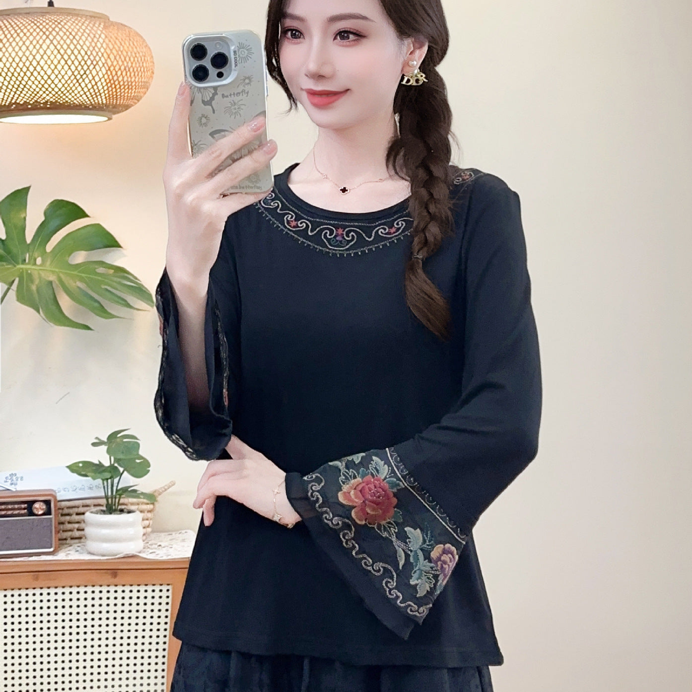 Chinese Style Embroidery Cropped Flare Sleeve Women's Base Shirt